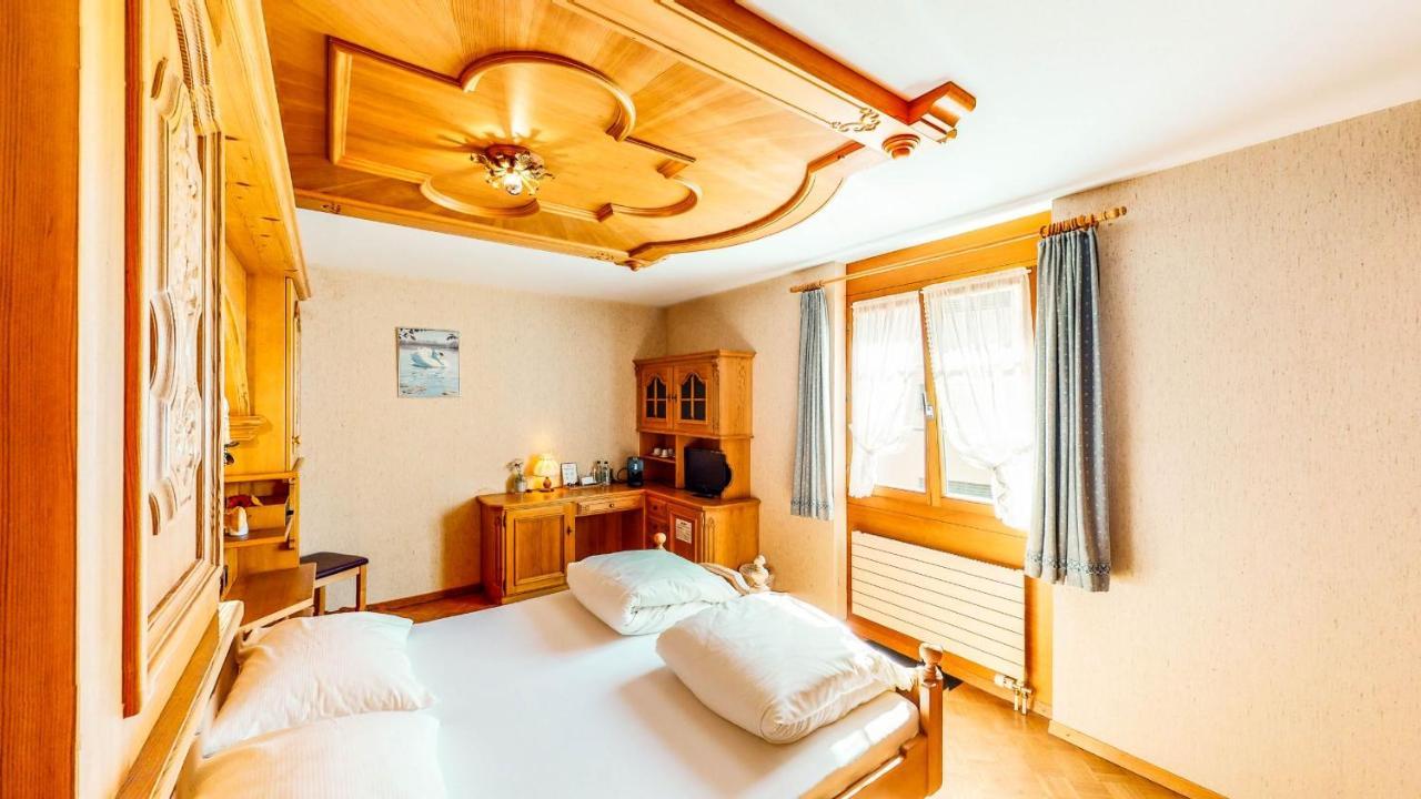 Hotel Schweizerhof 3*