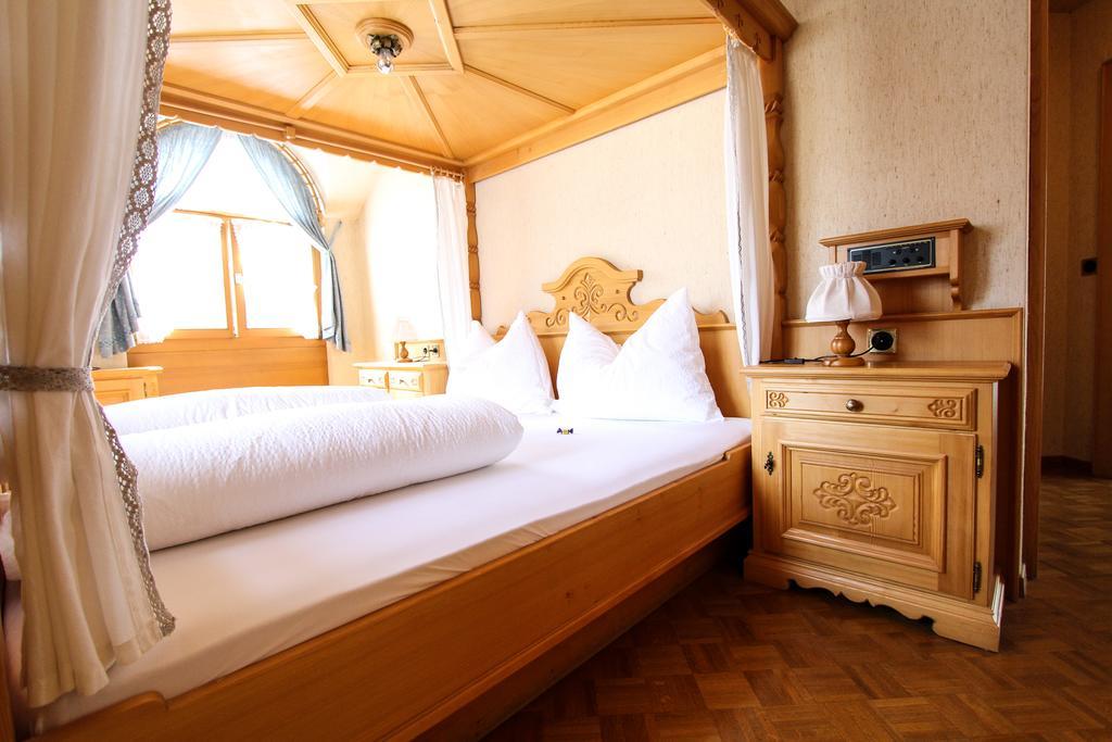 Hotel Schweizerhof 3*
